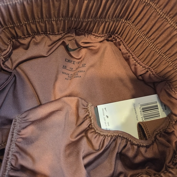 New Nike Women's DRI-FIT Loose Fit Training Shorts - Brown Size XS High Waisted - Picture 4 of 9